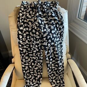 NWT paper bag waist ankle pants from White House black market